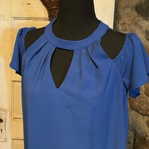 Cold shoulder loose fitting dress